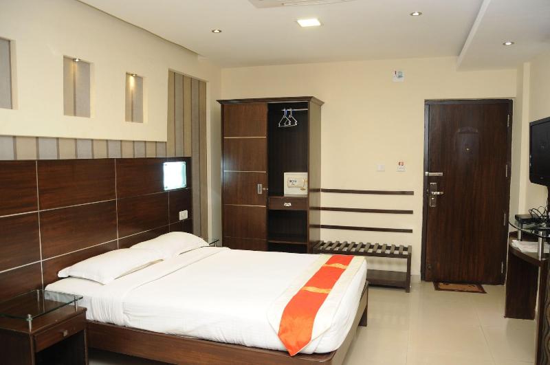 Maple Suites image