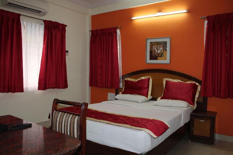 Maple Suites image