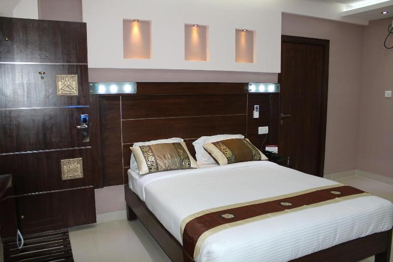 Maple Suites image