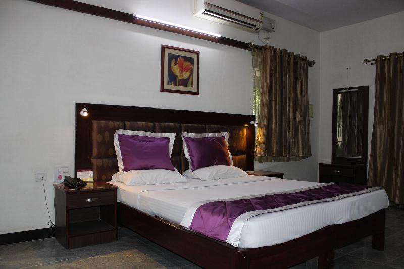 Maple Suites image