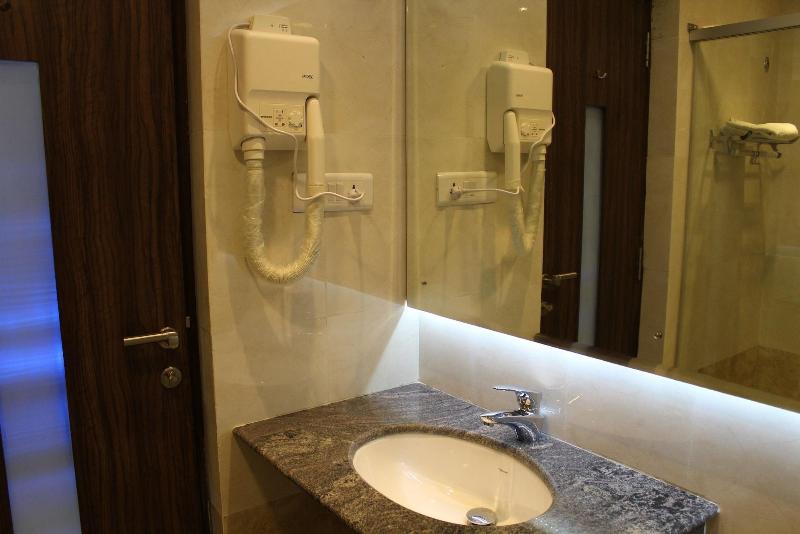 Maple Suites image