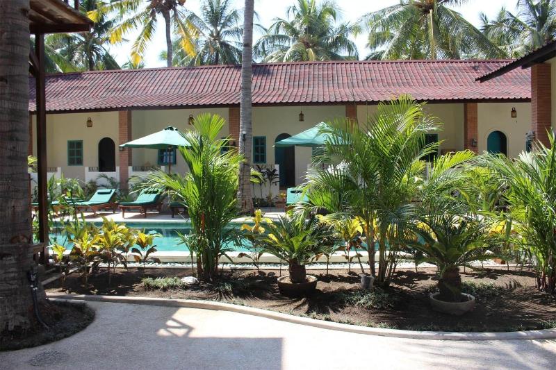 White Coconut Cottage image