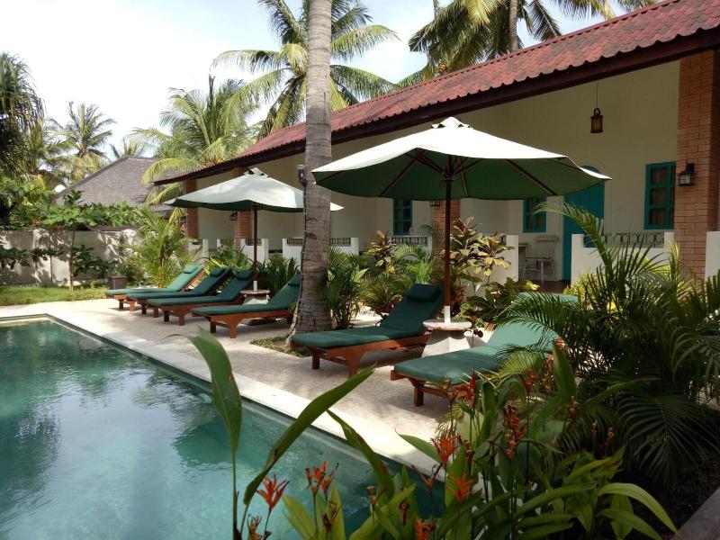 White Coconut Cottage image