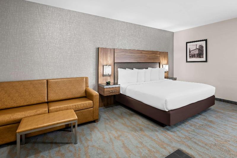 The Penn Stroud Hotel Ascend Collection image