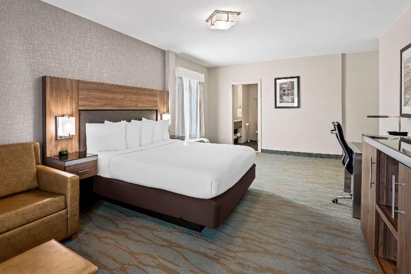 The Penn Stroud Hotel Ascend Collection image