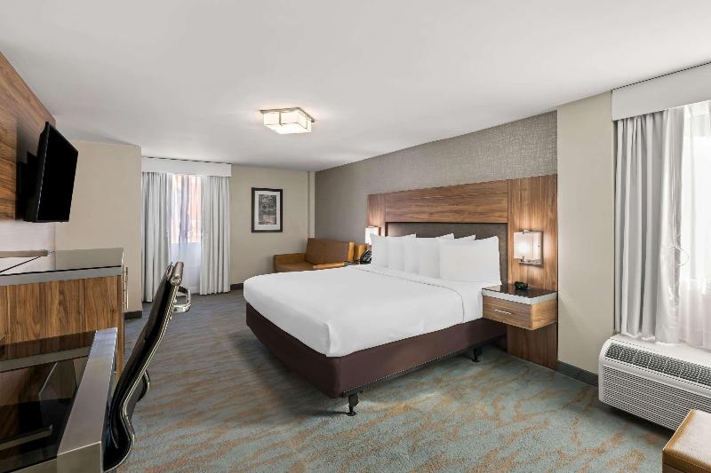 The Penn Stroud Hotel Ascend Collection image