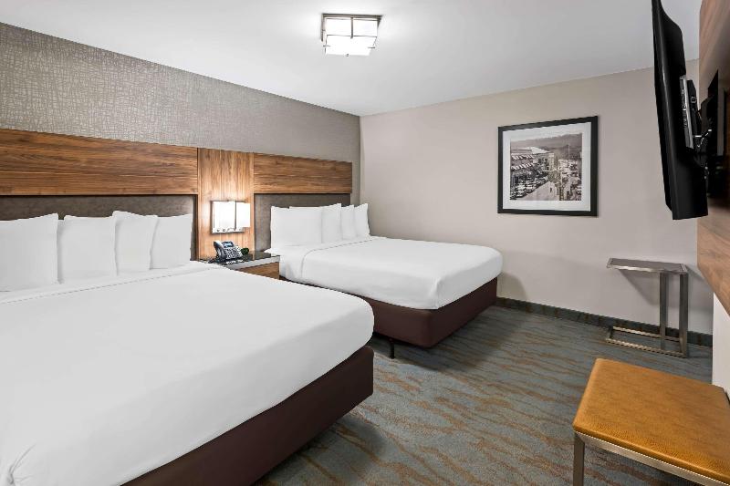 The Penn Stroud Hotel Ascend Collection image