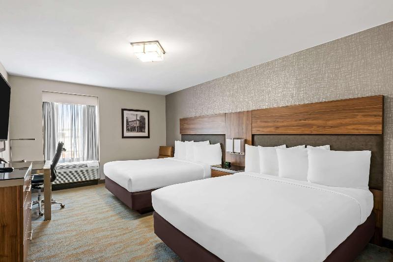 The Penn Stroud Hotel Ascend Collection image