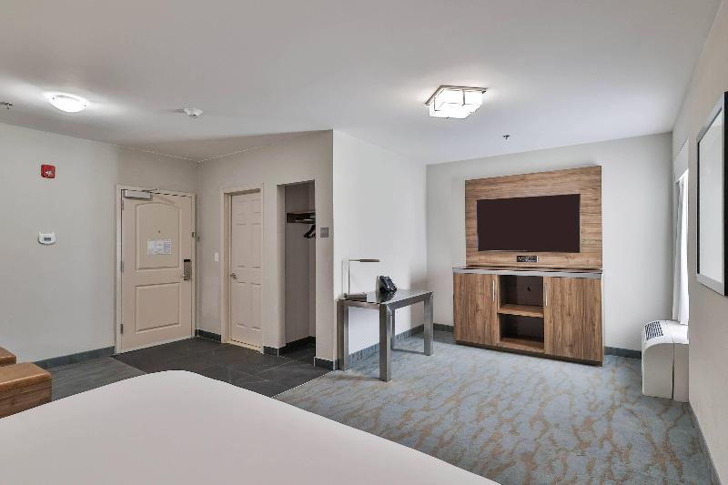 The Penn Stroud Hotel Ascend Collection image