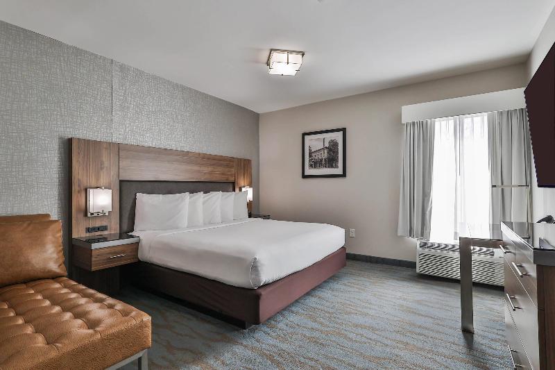 The Penn Stroud Hotel Ascend Collection image