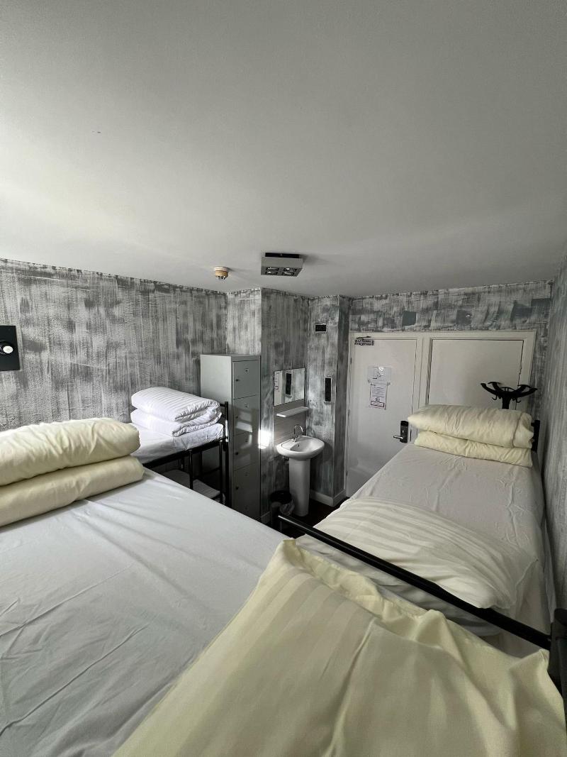 Amigo Budget Hostel image