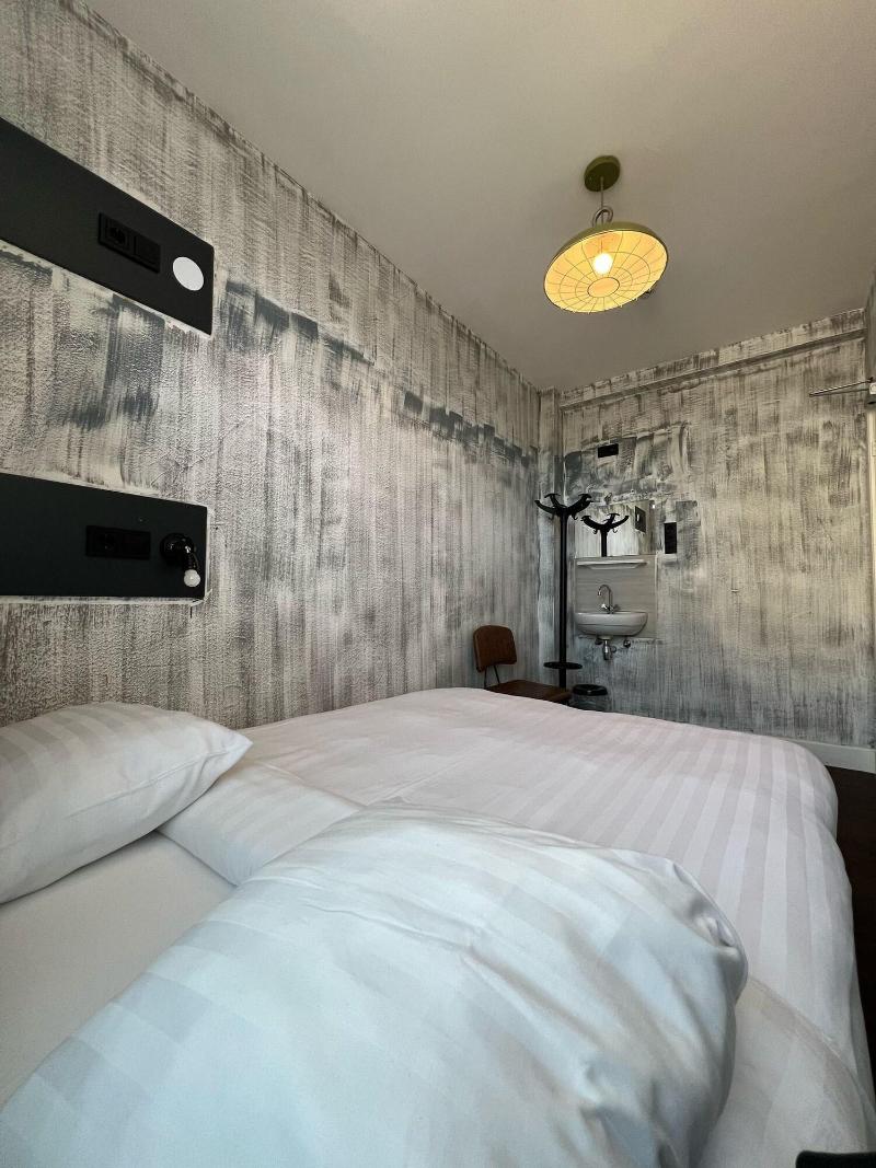 Amigo Budget Hostel image