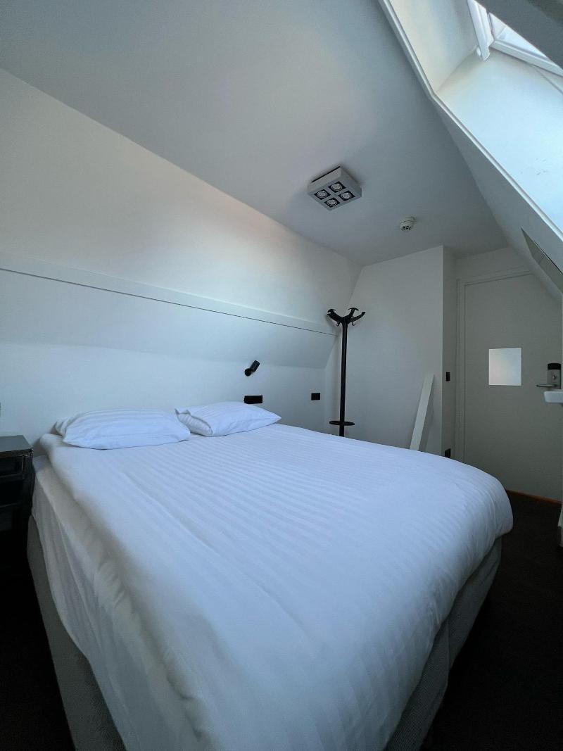 Amigo Budget Hostel image