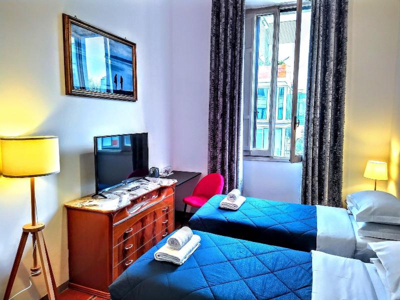 Nik King Rooms image