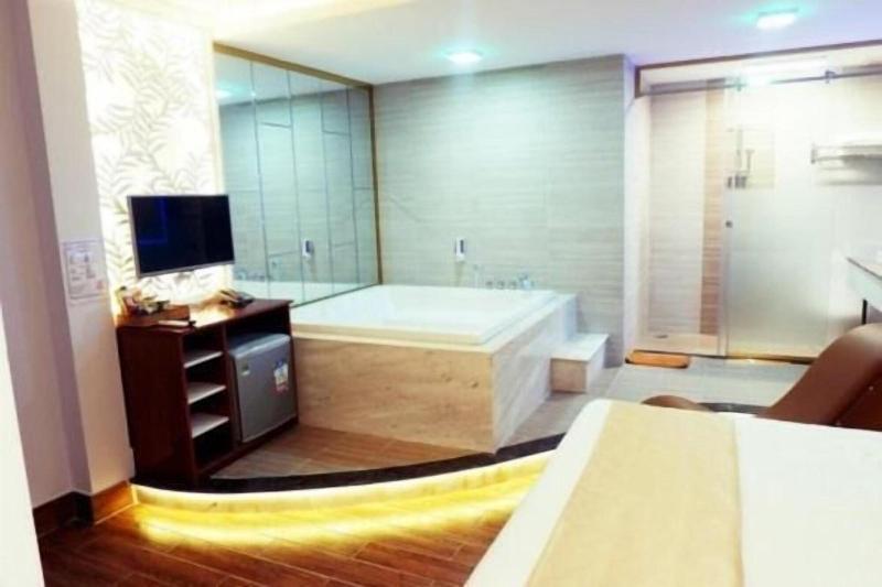 Hong Bao Thach Hotel image