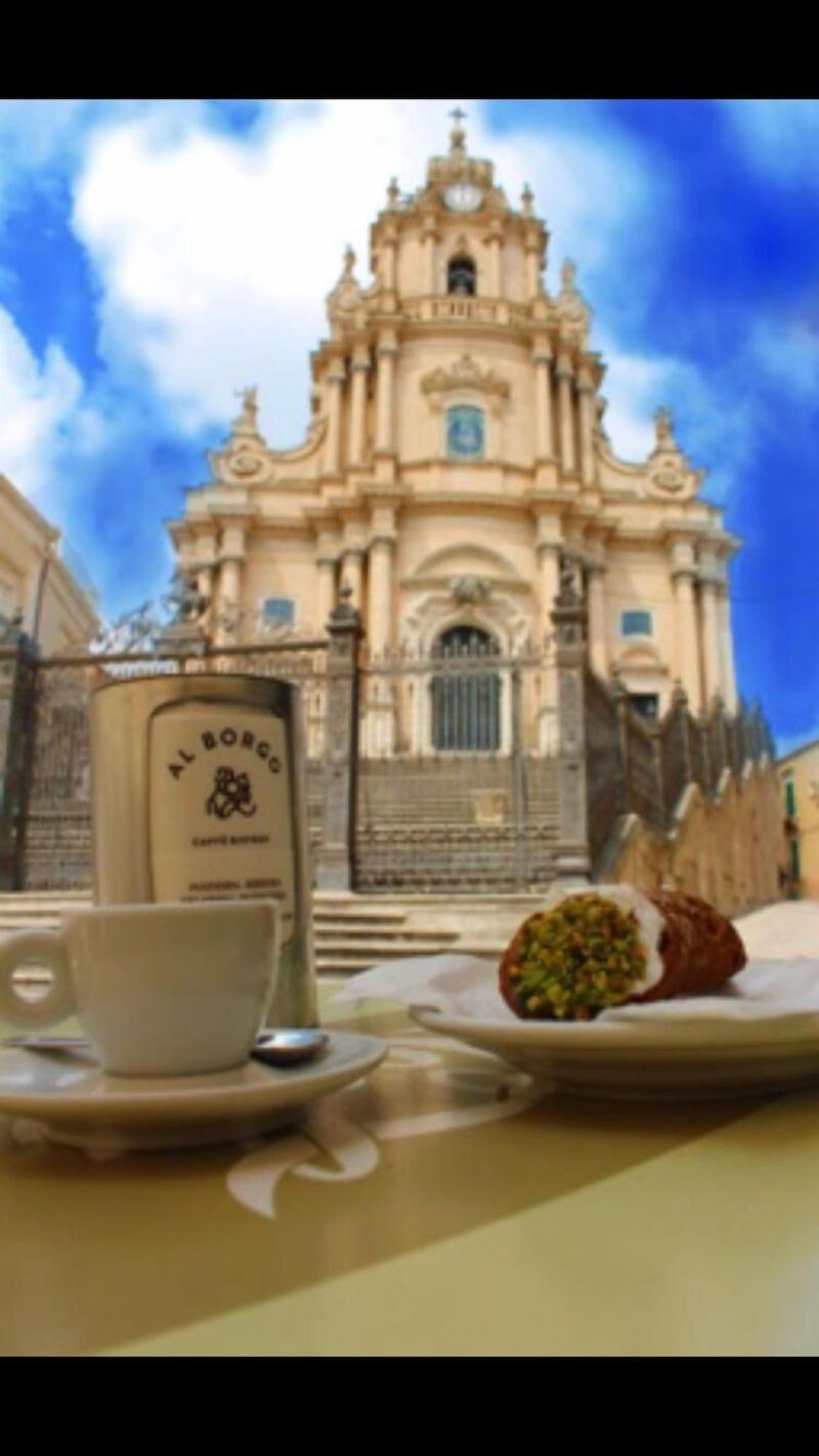 Reusuite Authentic Sicilian Hospitality image