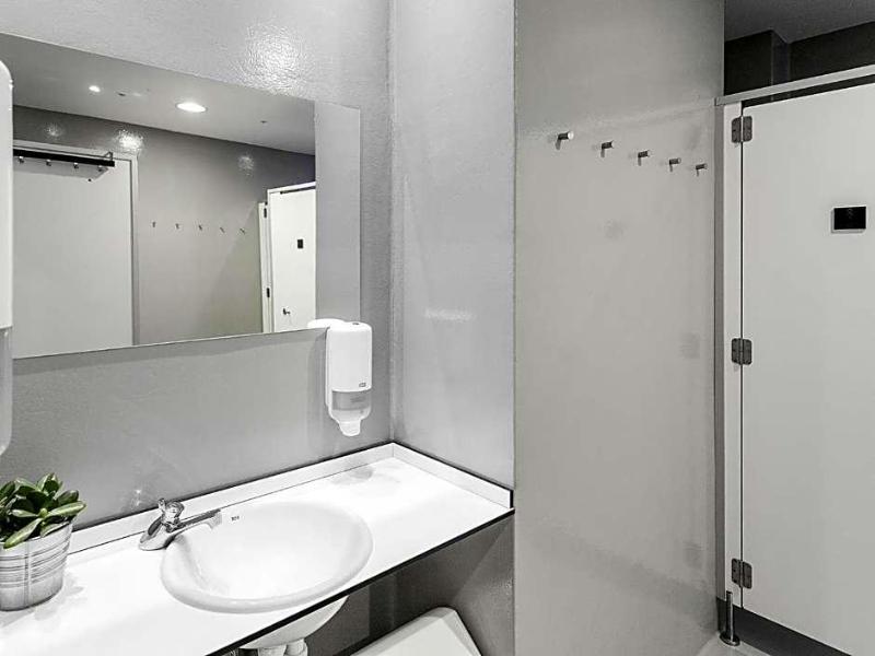 A Room In The City image