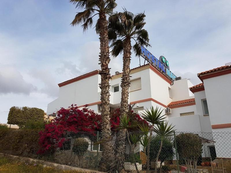 Hostal Manolo image