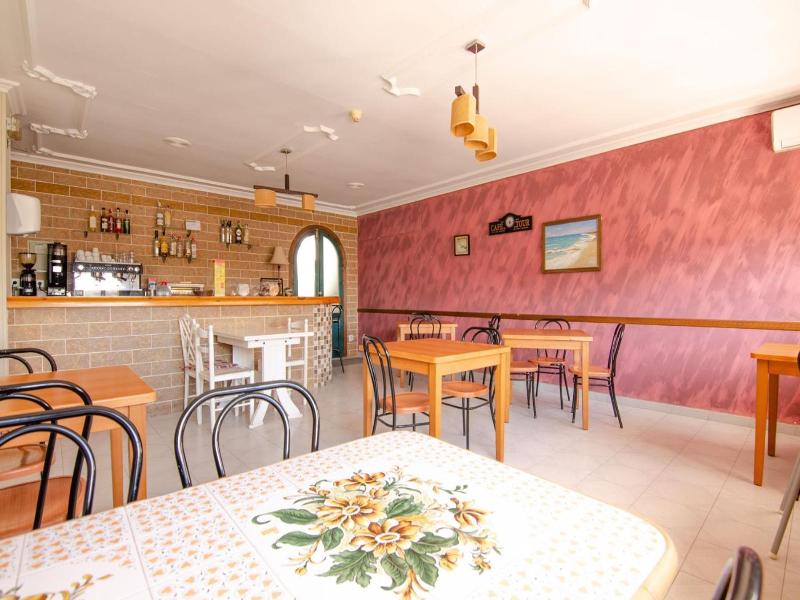 Hostal Manolo image