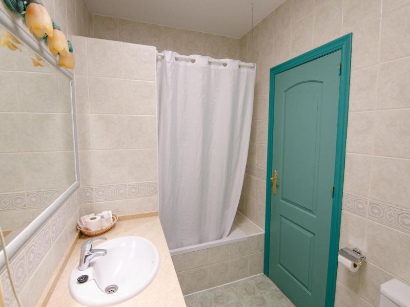 Hostal Manolo image