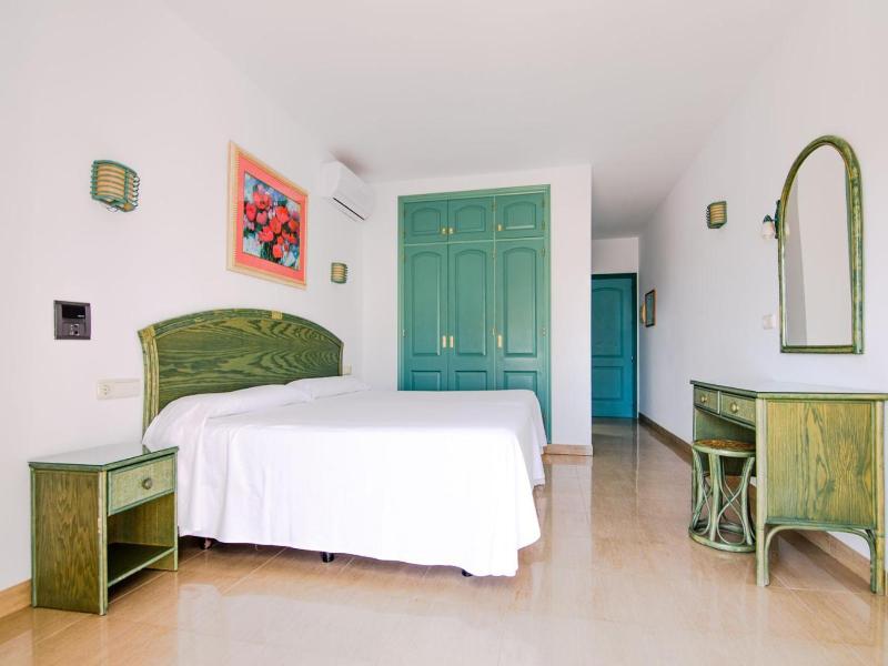 Hostal Manolo image