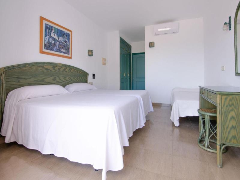 Hostal Manolo image