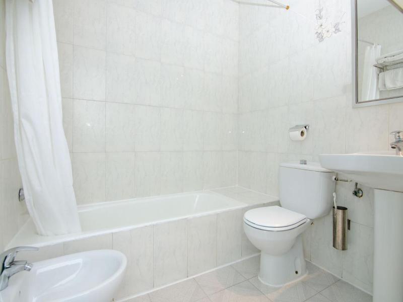 Hostal Manolo image