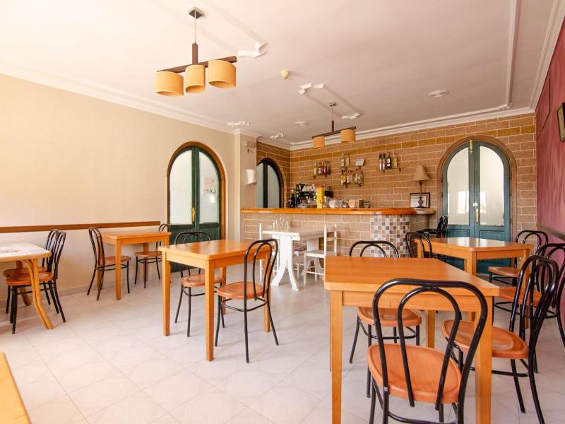 Hostal Manolo image