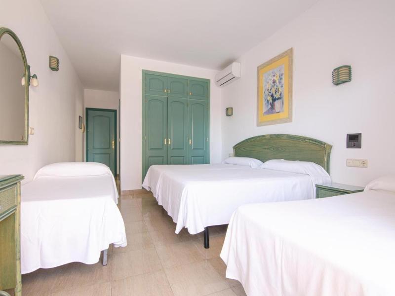 Hostal Manolo image