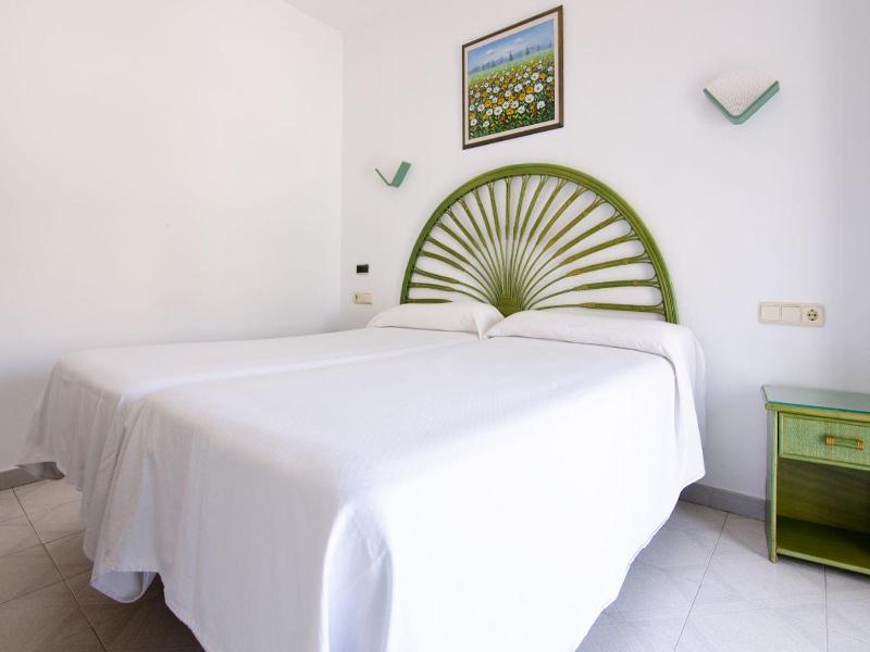 Hostal Manolo image