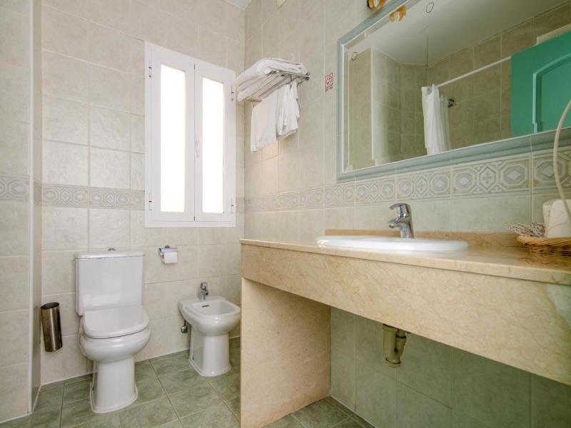 Hostal Manolo image