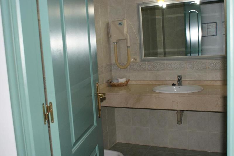 Hostal Manolo image