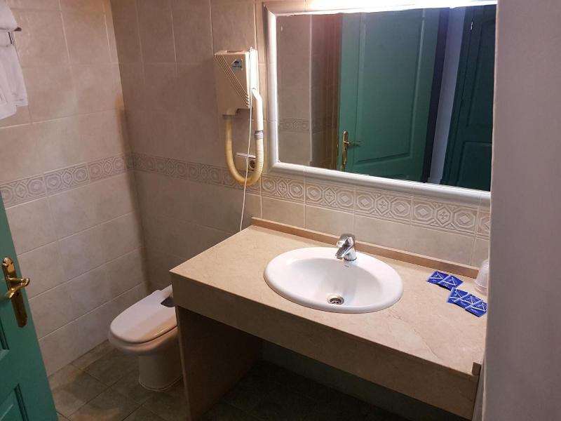 Hostal Manolo image