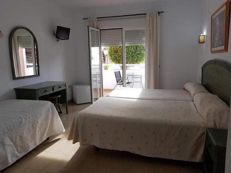 Hostal Manolo image