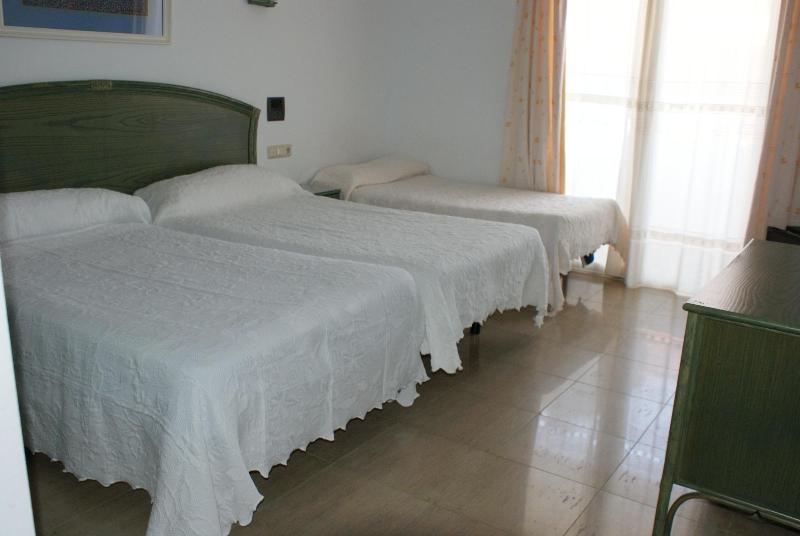 Hostal Manolo image