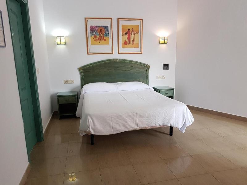 Hostal Manolo image