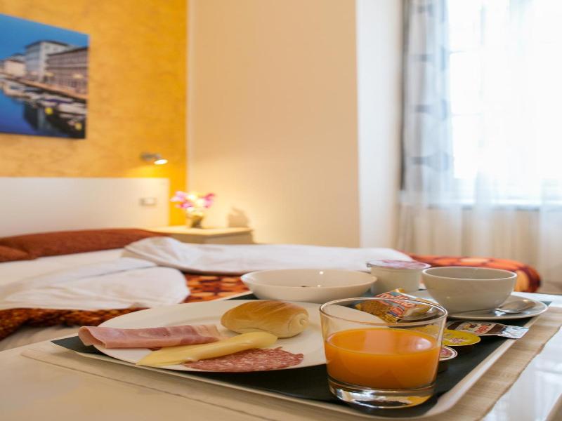 Rooms Boutique Carducci image