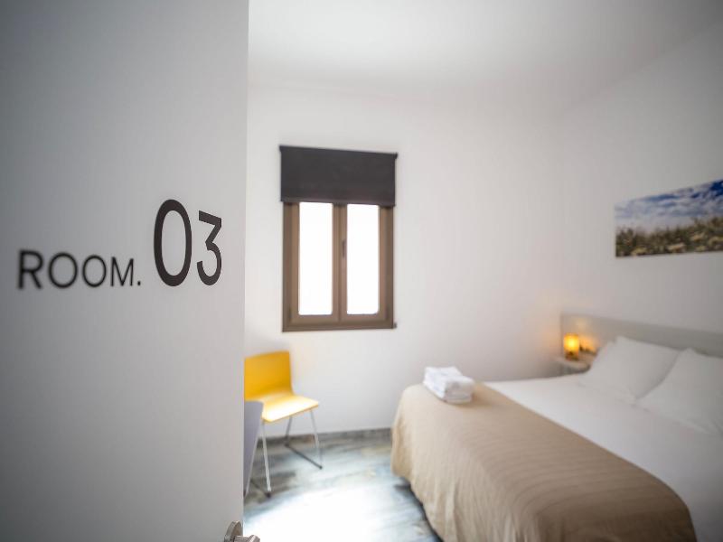 The 8 Rooms House image
