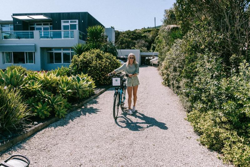 Waiheke Waterfront Lodge image