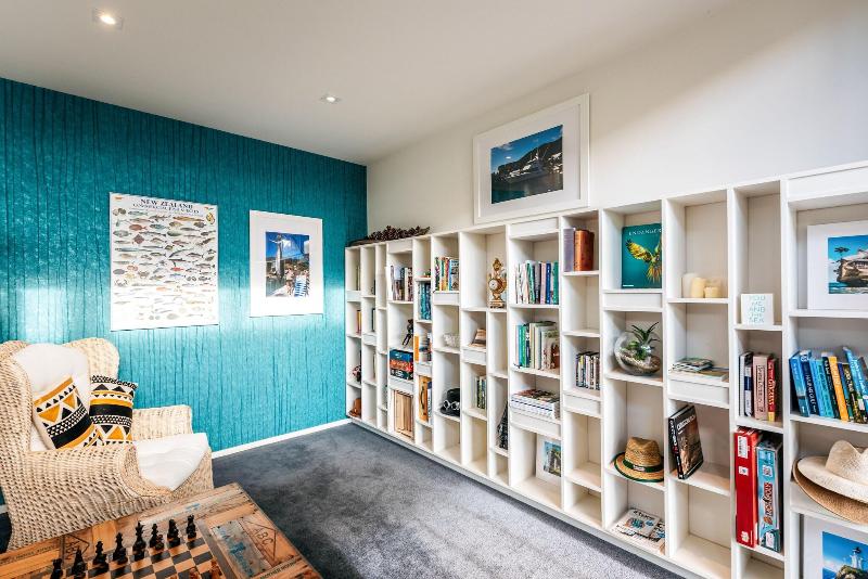 Waiheke Waterfront Lodge image