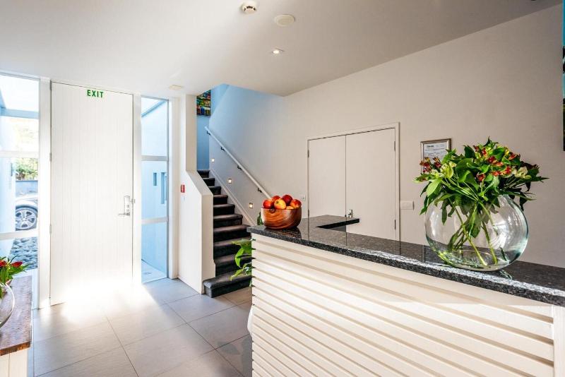 Waiheke Waterfront Lodge image
