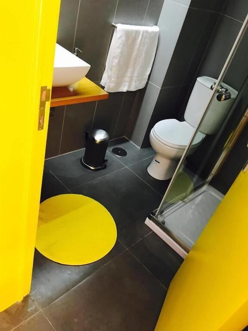 Globo Happy Hostel image