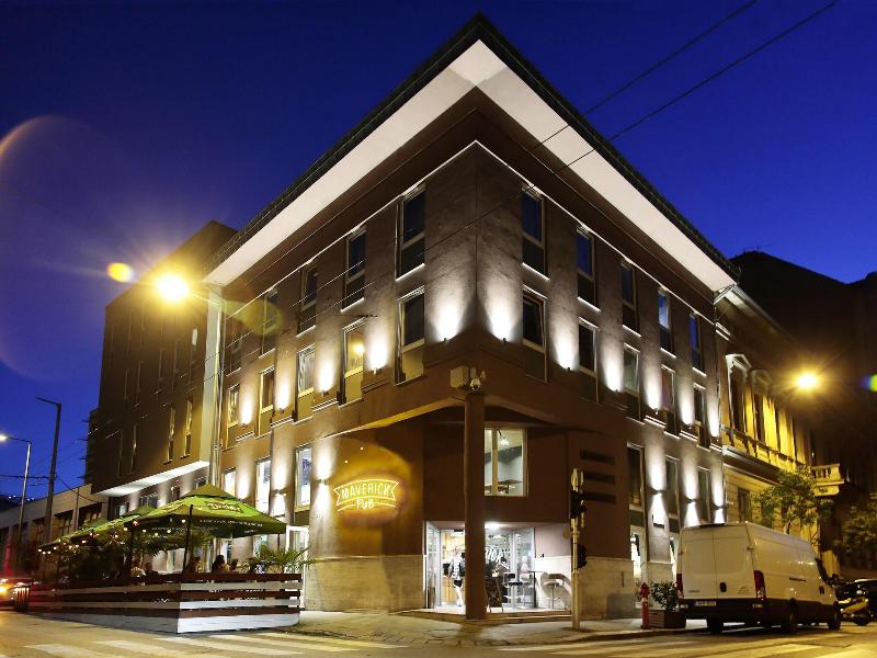 Maverick Hotel & Student Lodge image