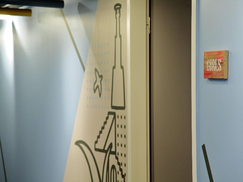 Maverick Hotel & Student Lodge image