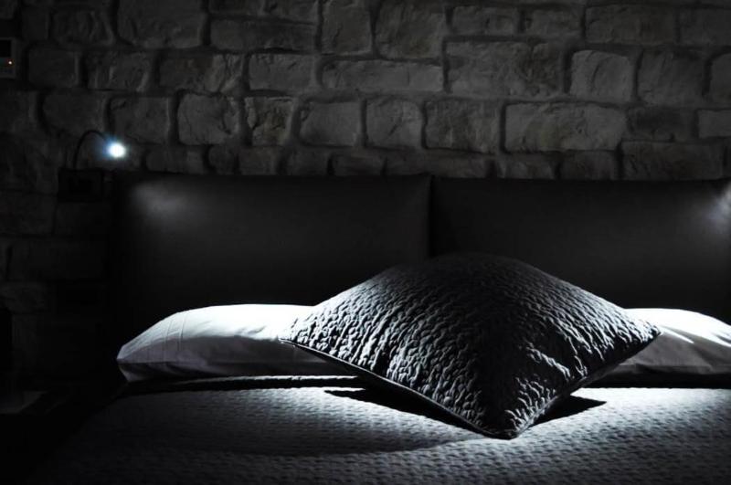 Olivia Rooms Teocrito image