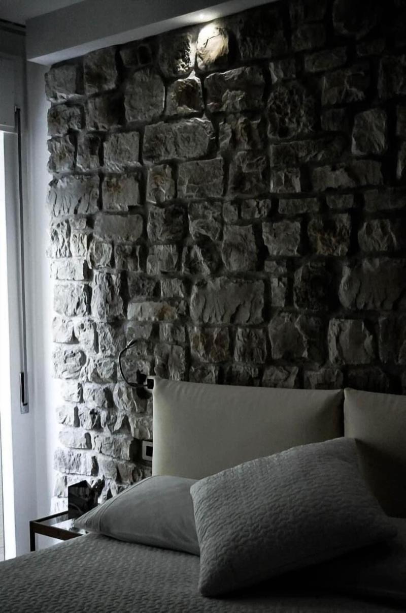 Olivia Rooms Teocrito image