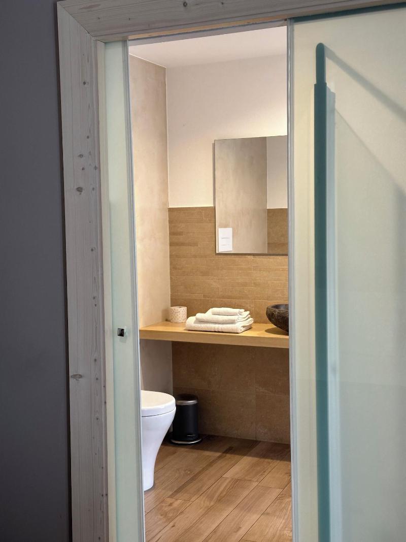 Olivia Rooms Teocrito image
