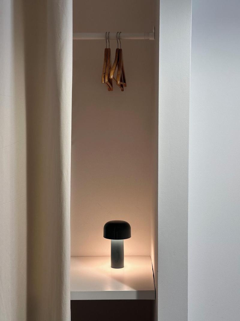 Olivia Rooms Teocrito image