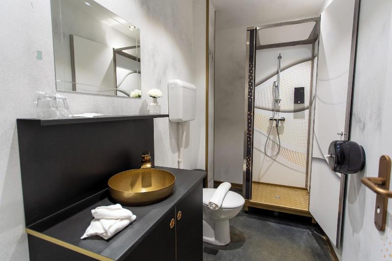 Chillout Hostel Zagreb image