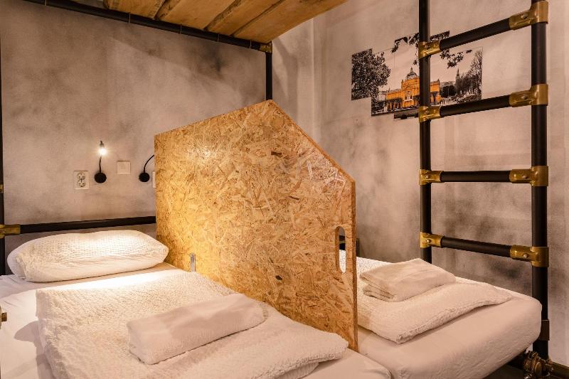 Chillout Hostel Zagreb image